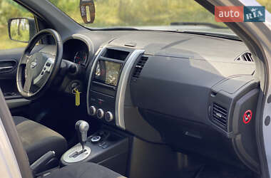 Внедорожник / Кроссовер Nissan X-Trail 2014 в 