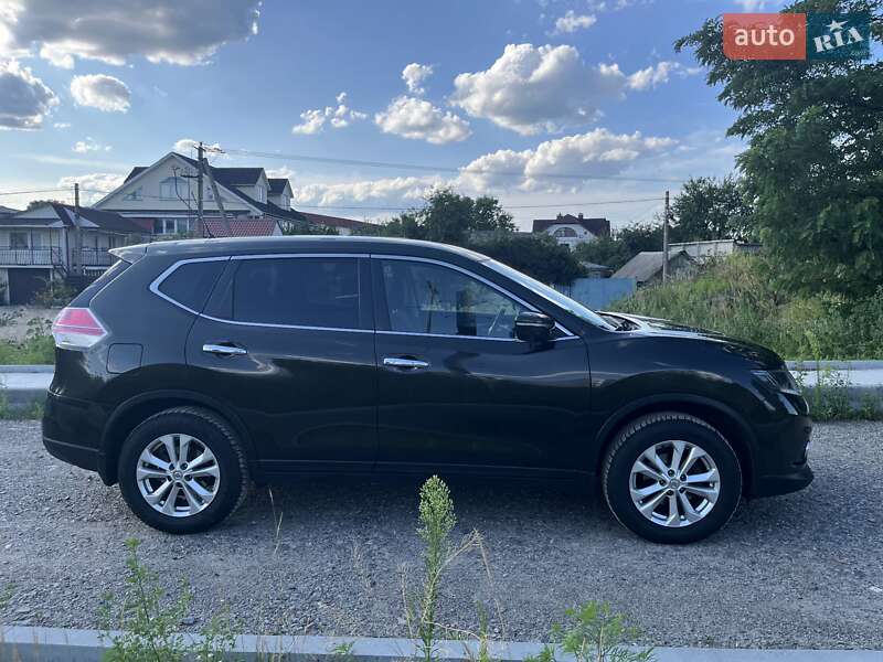 Внедорожник / Кроссовер Nissan X-Trail 2017 в Киеве