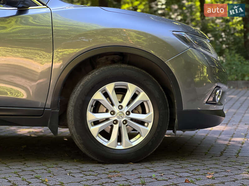 Позашляховик / Кросовер Nissan X-Trail 2015 в Львові