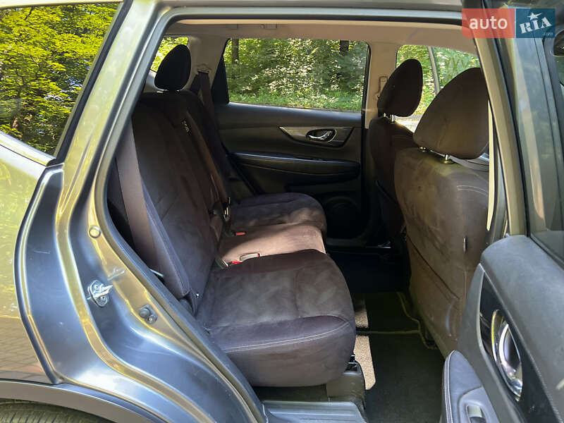 Позашляховик / Кросовер Nissan X-Trail 2015 в Львові