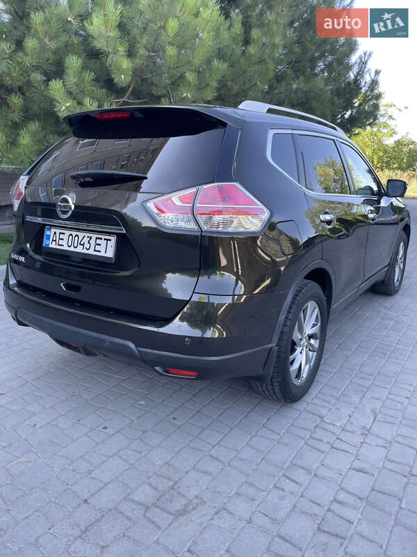 Позашляховик / Кросовер Nissan X-Trail 2015 в Дніпрі