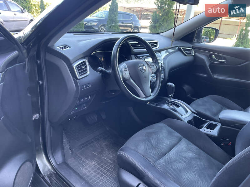 Позашляховик / Кросовер Nissan X-Trail 2015 в Дніпрі