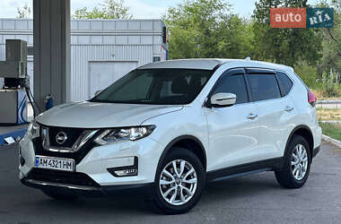 Внедорожник / Кроссовер Nissan X-Trail 2019 в Днепре