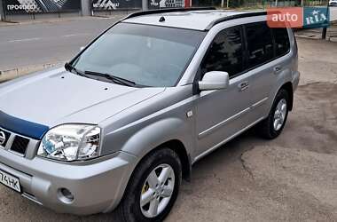 Внедорожник / Кроссовер Nissan X-Trail 2006 в Могилев-Подольске