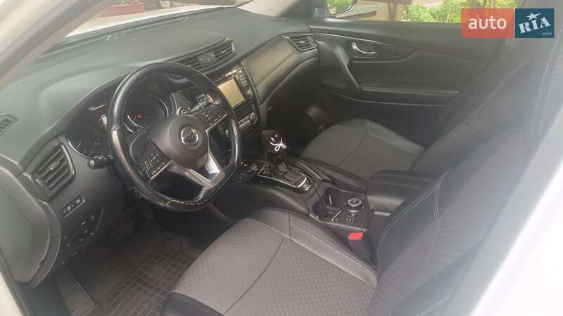 Позашляховик / Кросовер Nissan X-Trail 2018 в Бучі