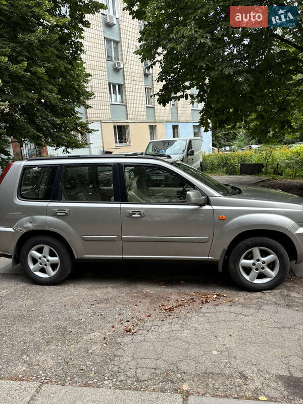 Nissan X-Trail 2003