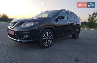 Позашляховик / Кросовер Nissan X-Trail 2015 в Радивиліві