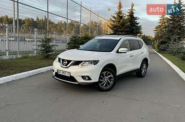 Позашляховик / Кросовер Nissan X-Trail 2016 в Києві
