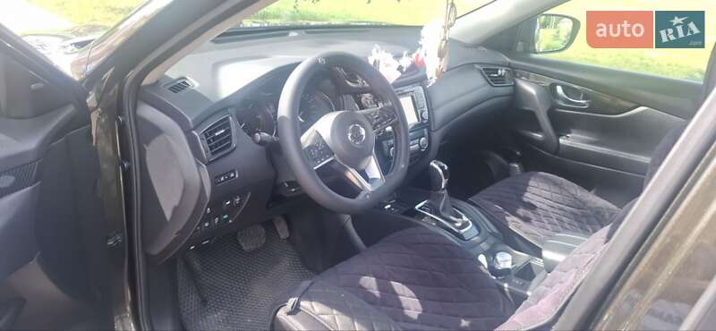 Внедорожник / Кроссовер Nissan X-Trail 2017 в Чернигове