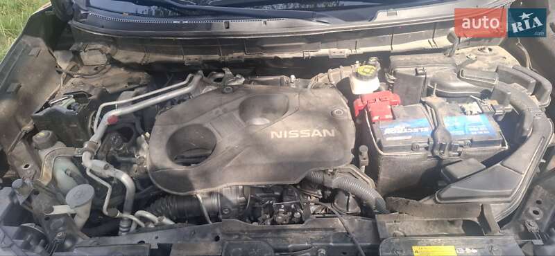 Внедорожник / Кроссовер Nissan X-Trail 2017 в Чернигове