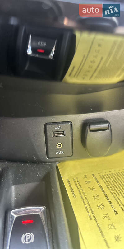 Позашляховик / Кросовер Nissan X-Trail 2016 в Чернівцях