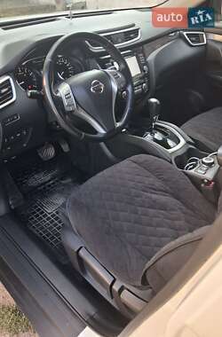 Внедорожник / Кроссовер Nissan X-Trail 2016 в 