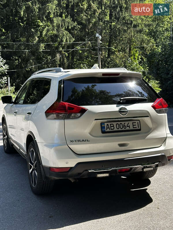 Внедорожник / Кроссовер Nissan X-Trail 2017 в Киеве