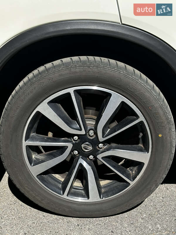 Внедорожник / Кроссовер Nissan X-Trail 2017 в Киеве