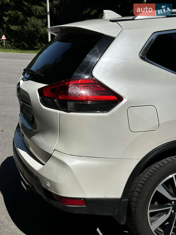 Внедорожник / Кроссовер Nissan X-Trail 2017 в Киеве