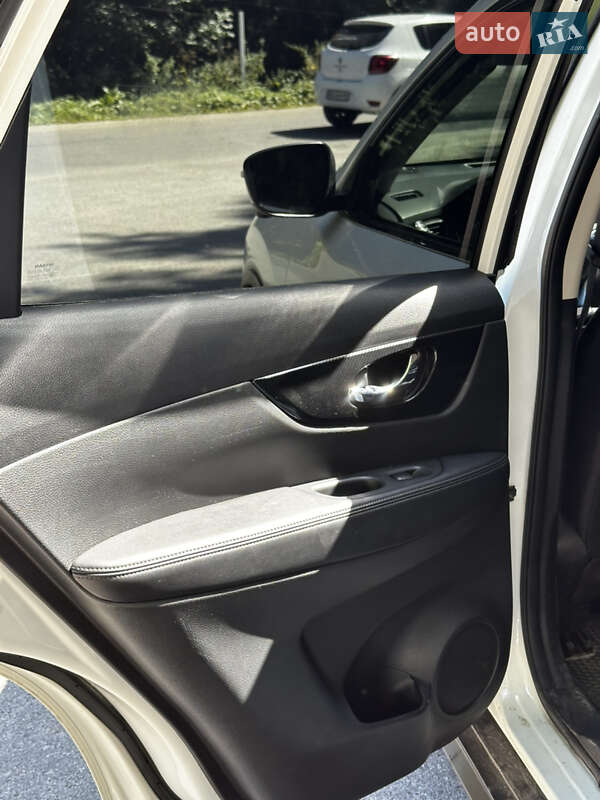 Внедорожник / Кроссовер Nissan X-Trail 2017 в Киеве