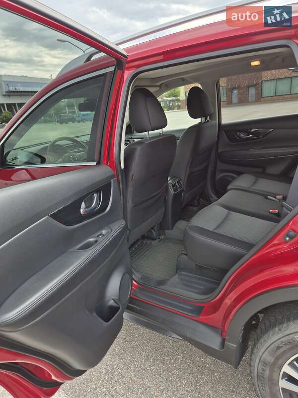 Позашляховик / Кросовер Nissan X-Trail 2017 в Києві