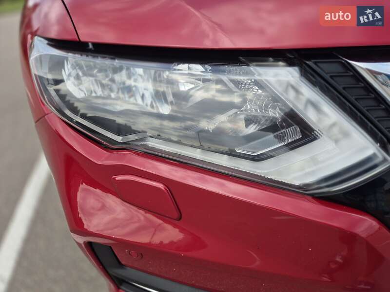 Позашляховик / Кросовер Nissan X-Trail 2017 в Києві