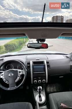 Внедорожник / Кроссовер Nissan X-Trail 2012 в 