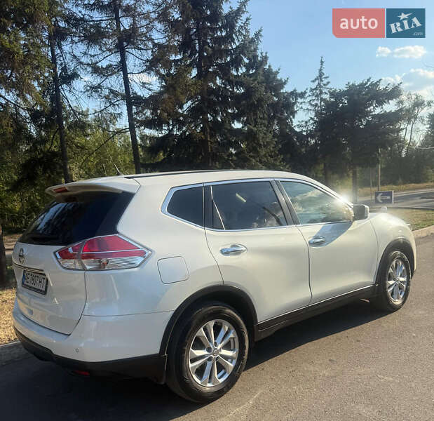 Позашляховик / Кросовер Nissan X-Trail 2016 в Кривому Розі