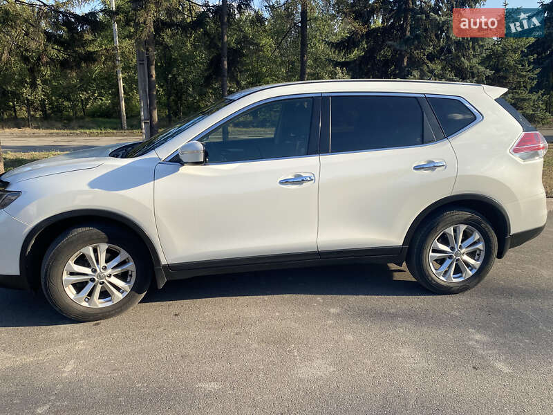 Позашляховик / Кросовер Nissan X-Trail 2016 в Кривому Розі