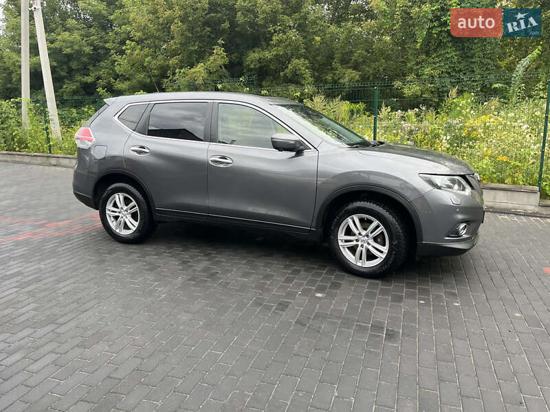 Позашляховик / Кросовер Nissan X-Trail 2015 в Рівному