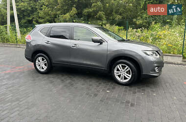 Внедорожник / Кроссовер Nissan X-Trail 2015 в 