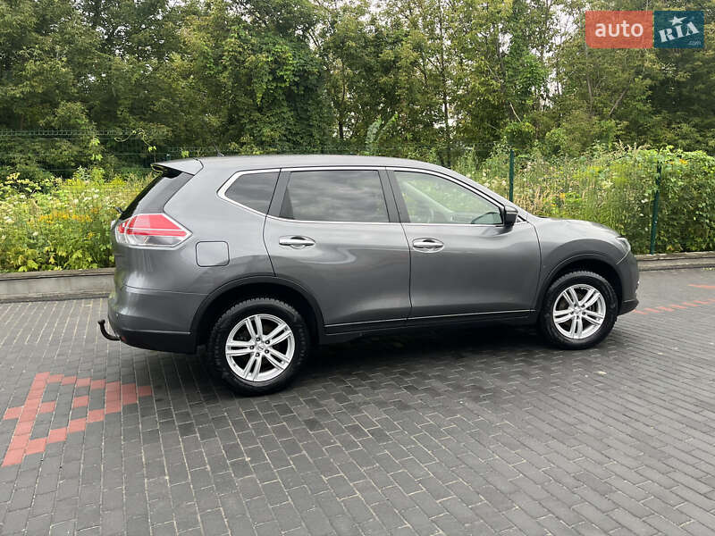 Позашляховик / Кросовер Nissan X-Trail 2015 в Рівному