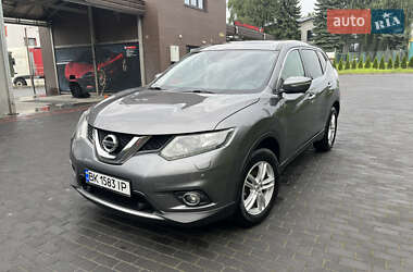 Внедорожник / Кроссовер Nissan X-Trail 2015 в Ровно