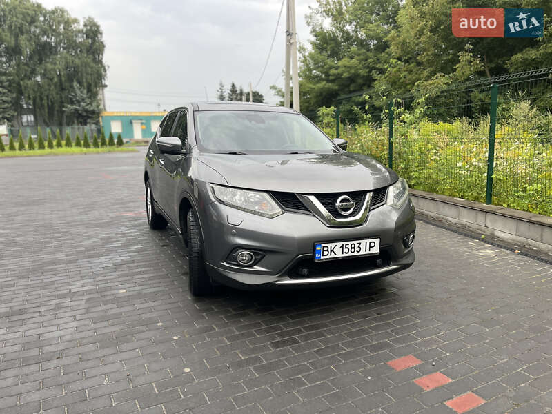 Позашляховик / Кросовер Nissan X-Trail 2015 в Рівному
