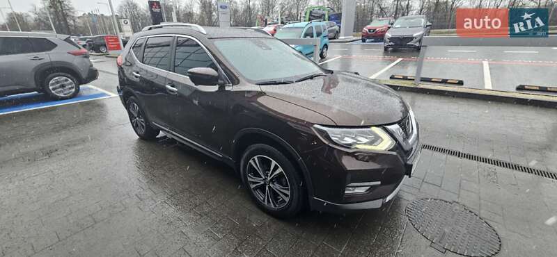 Внедорожник / Кроссовер Nissan X-Trail 2021 в Косове