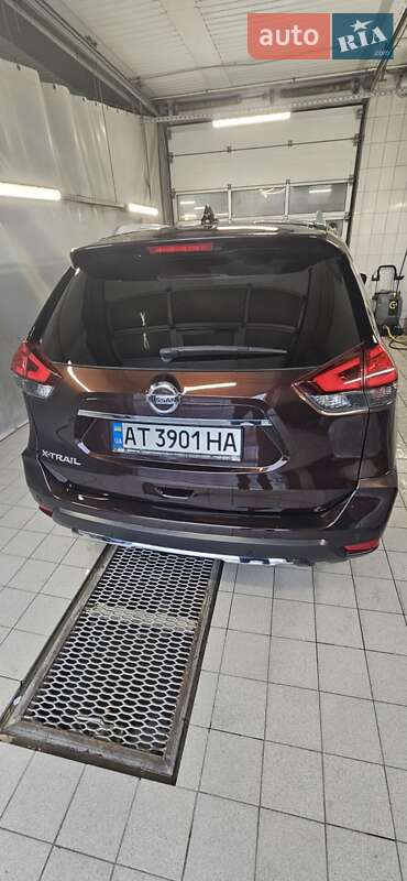 Внедорожник / Кроссовер Nissan X-Trail 2021 в Косове