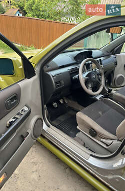 Внедорожник / Кроссовер Nissan X-Trail 2003 в 