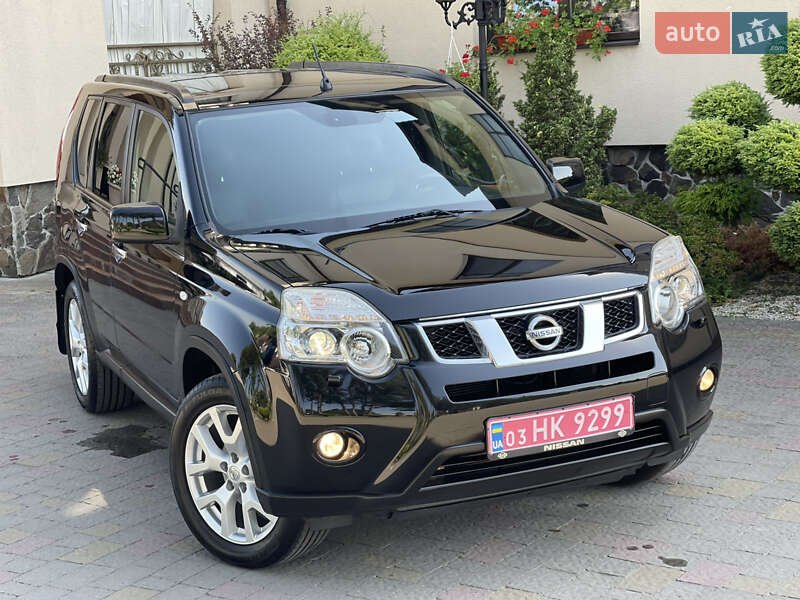 Внедорожник / Кроссовер Nissan X-Trail 2012 в Стрые