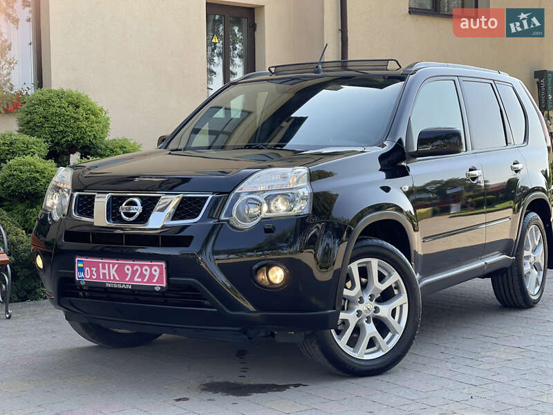 Внедорожник / Кроссовер Nissan X-Trail 2012 в Стрые