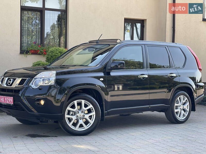 Внедорожник / Кроссовер Nissan X-Trail 2012 в Стрые
