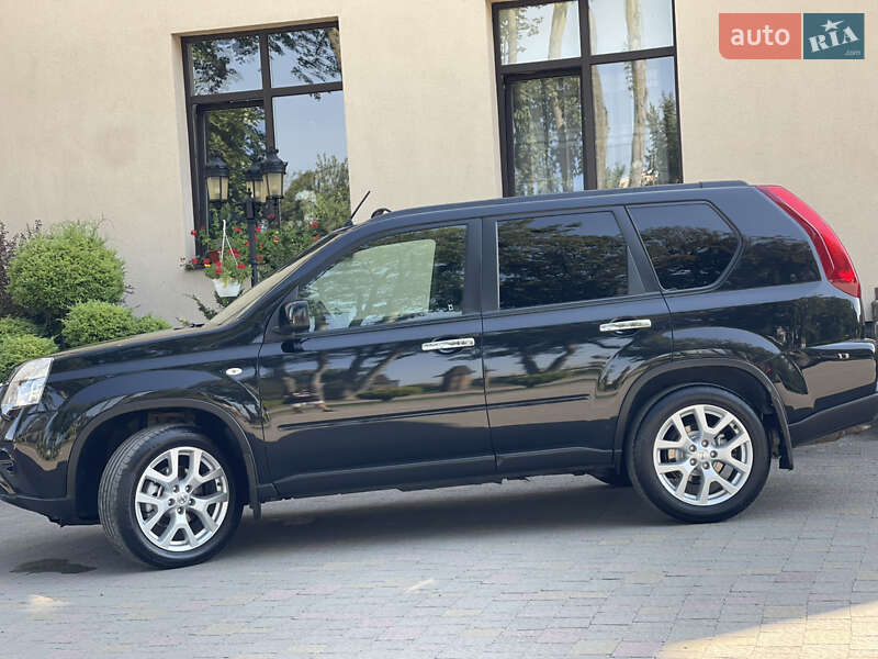 Внедорожник / Кроссовер Nissan X-Trail 2012 в Стрые