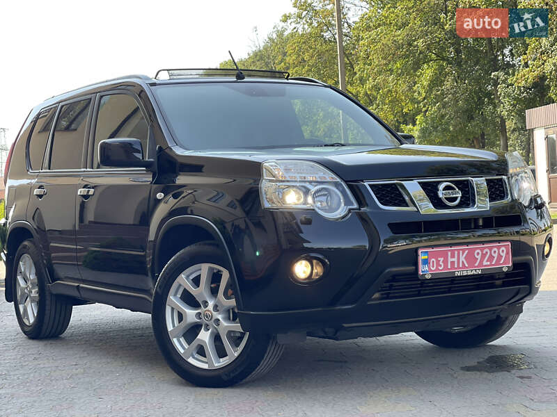 Внедорожник / Кроссовер Nissan X-Trail 2012 в Стрые