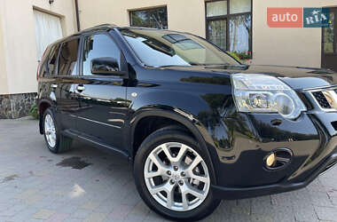 Позашляховик / Кросовер Nissan X-Trail 2012 в 