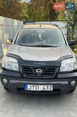 Позашляховик / Кросовер Nissan X-Trail 2002 в Побужському