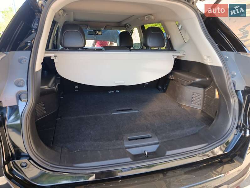 Позашляховик / Кросовер Nissan X-Trail 2017 в Івано-Франківську