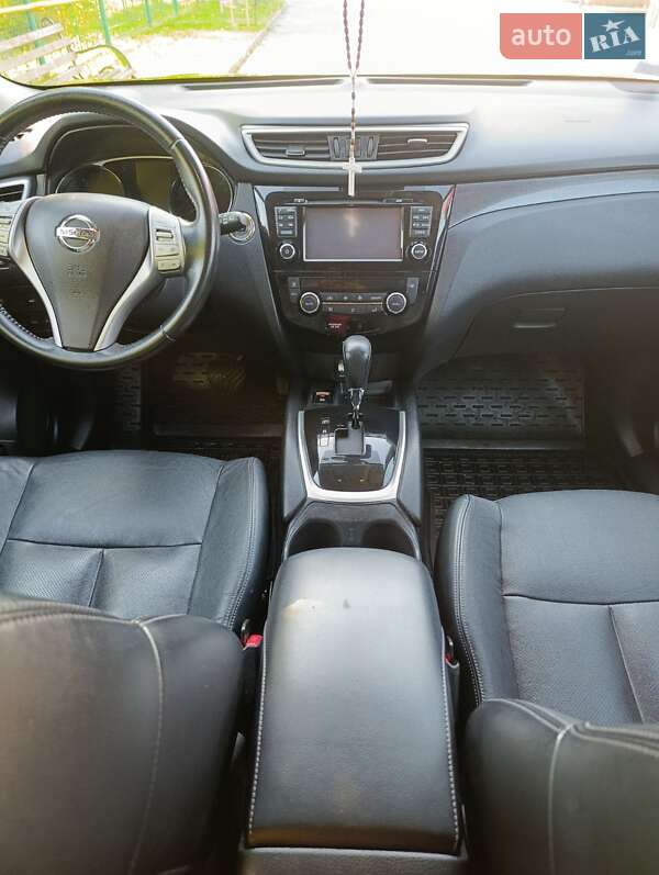 Позашляховик / Кросовер Nissan X-Trail 2017 в Івано-Франківську