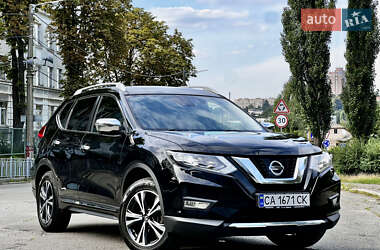 Внедорожник / Кроссовер Nissan X-Trail 2017 в Киеве