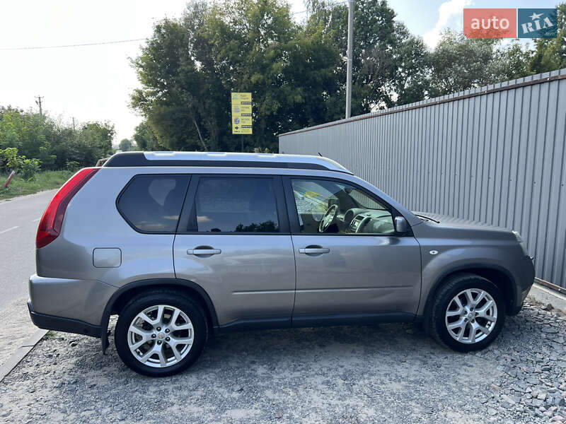 Внедорожник / Кроссовер Nissan X-Trail 2013 в Киеве