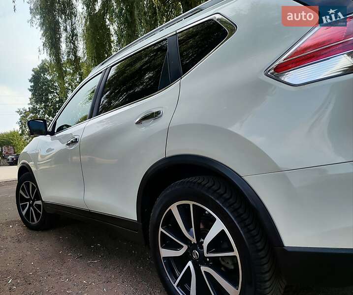 Внедорожник / Кроссовер Nissan X-Trail 2017 в Надворной