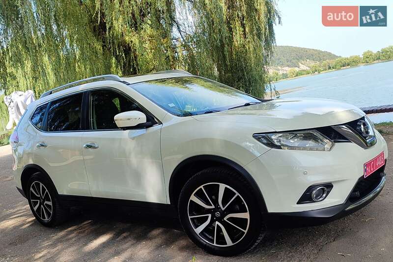 Внедорожник / Кроссовер Nissan X-Trail 2017 в Надворной