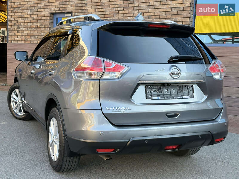 Внедорожник / Кроссовер Nissan X-Trail 2016 в Киеве