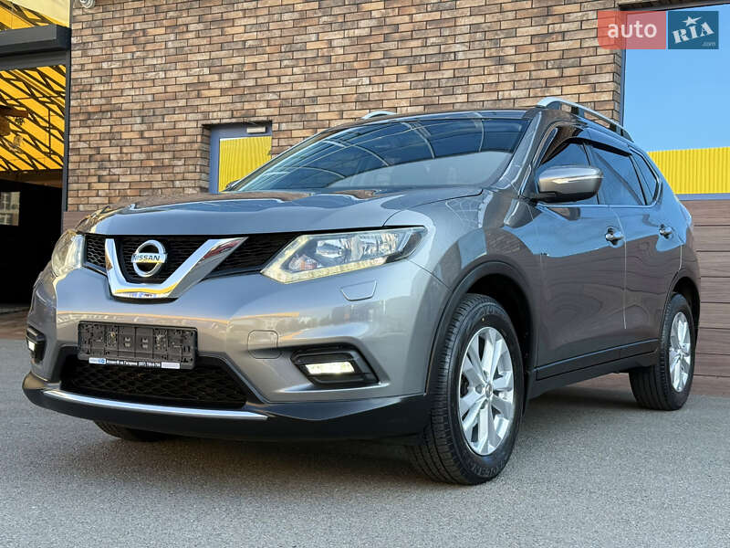 Внедорожник / Кроссовер Nissan X-Trail 2016 в Киеве
