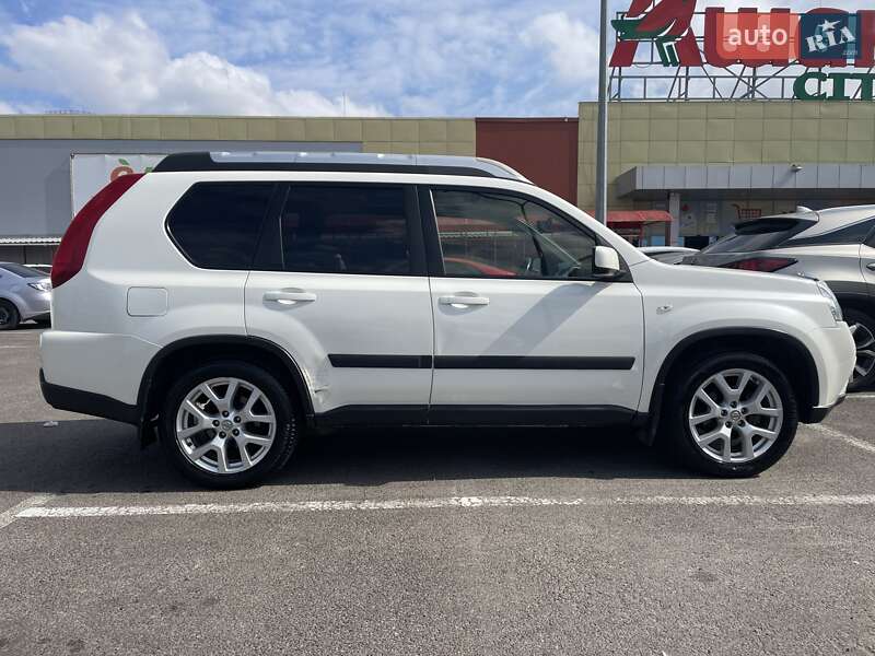 Внедорожник / Кроссовер Nissan X-Trail 2013 в Львове