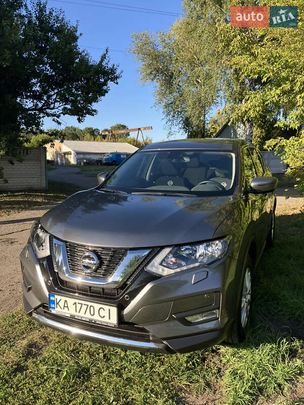 Позашляховик / Кросовер Nissan X-Trail 2020 в Лохвиці
